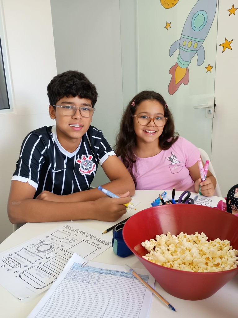 Alunos e sala de aula na Dreams School, escola de inglês em Hortolândia — foto 10