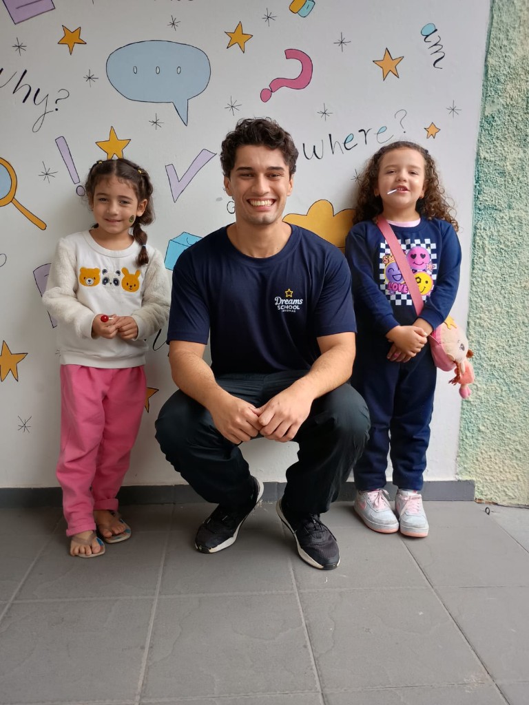 Alunos e sala de aula na Dreams School, escola de inglês em Hortolândia — foto 32